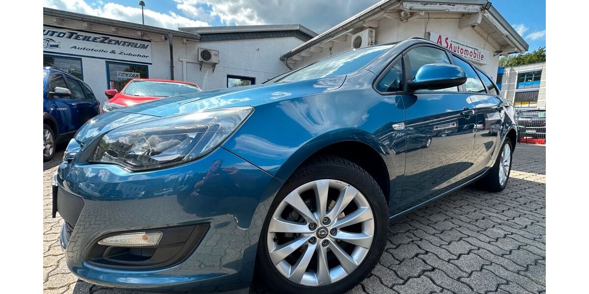 Opel Astra 174.000 km 4.749 &euro; Gummersbach (Zwischen Toom Markt und ATU) 51645