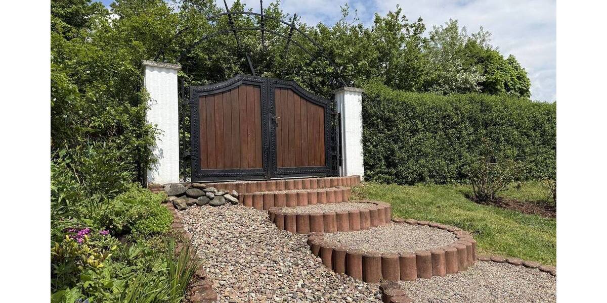 Einfamilienhaus Bad Driburg / Neuenheerse Neuenheerse - 4 Zimmer, 129 m&sup2;, 349.000&euro; | Angebot:26725175