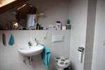 Attraktive, gut aufgeteilte 2-Zimmer-Dachgeschoßwohnung mit Küche und Tageslichtbad in ruhiger Lage