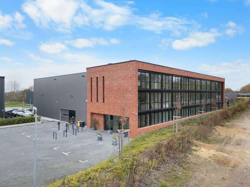 Halle in Aachen 4.500.000 € 1700 m²
