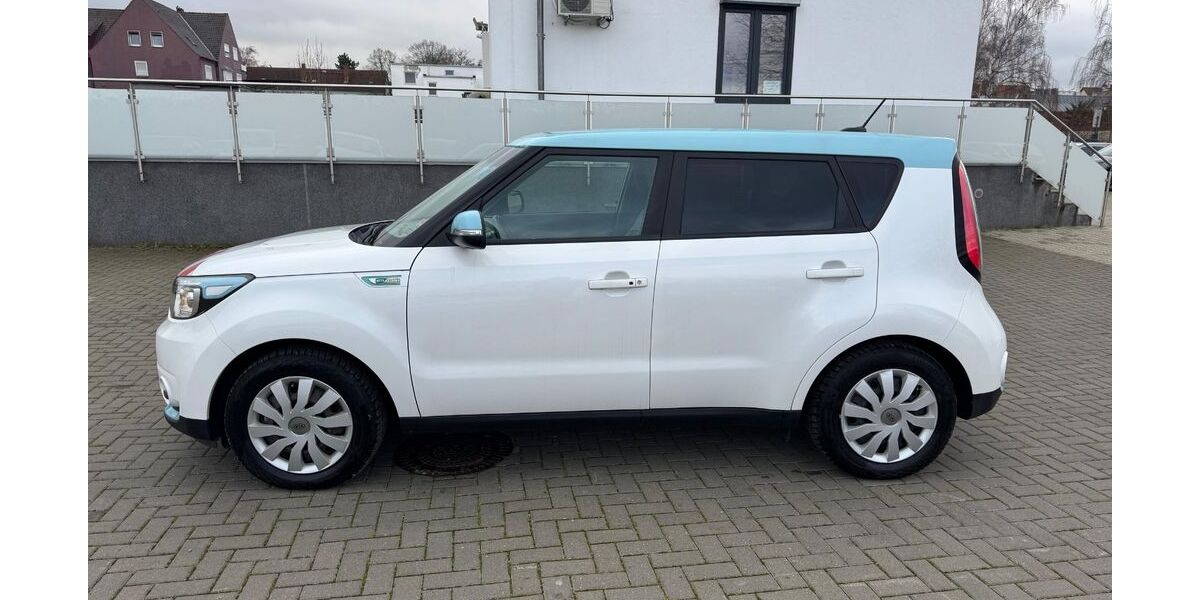 Kia Soul 32.019 km 8.900 &euro; Salzgitter-Lebenstedt 38226