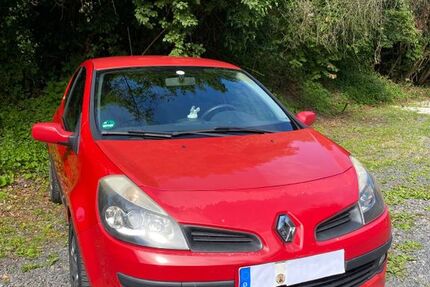 Renault Clio 140.000 km 2.450 &euro; Koblenz 56075