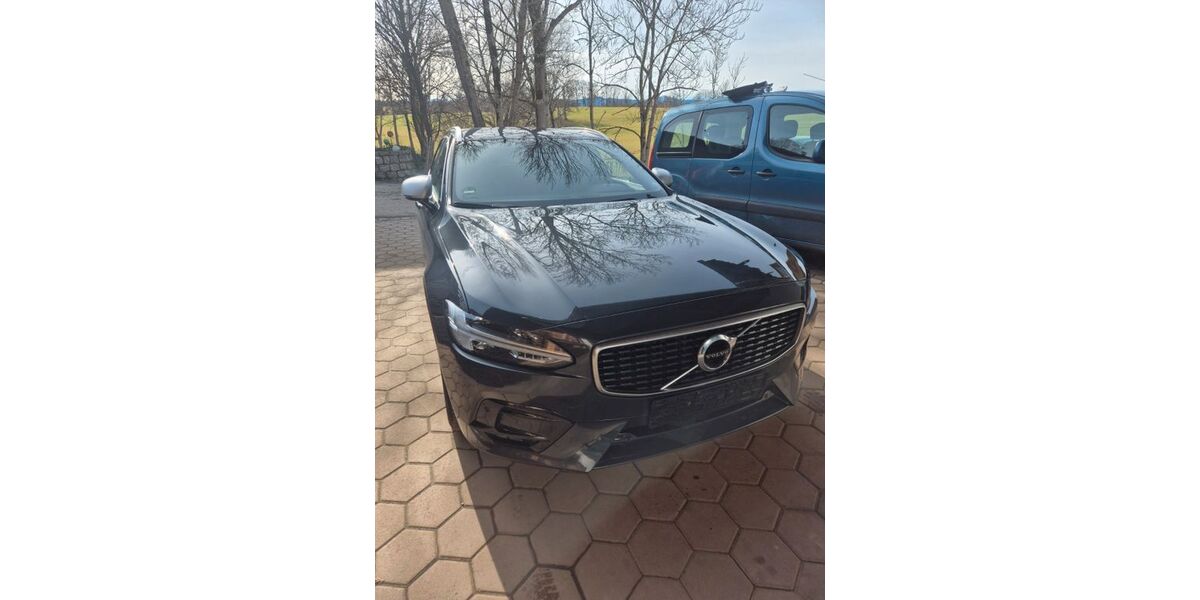 Volvo V90 103.700 km 22.600 &euro; Böbing 82389