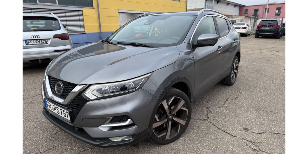 Nissan Qashqai 102.000 km 14.900 &euro; Freiburg 79108