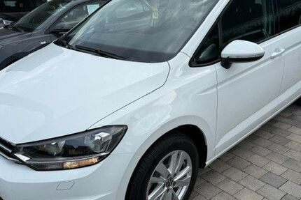 VW Touran 26.684 km 29.750 &euro; Berga 06536