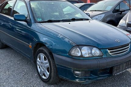 Toyota Avensis 107.000 km 2.990 &euro; Rinteln 31737