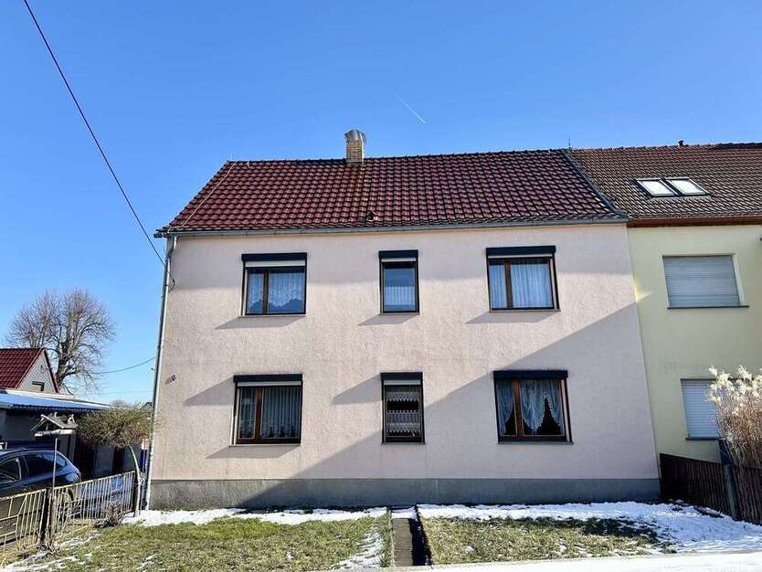 Haus zum Kaufen in Laußnitz 180.000 € 170 m²