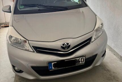Toyota Yaris 10.633 km 9.770 &euro; Petersberg-Böckels 36100