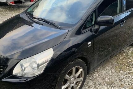 Toyota Verso 196.000 km 6.990 &euro; Lenggries,Fleck 83661