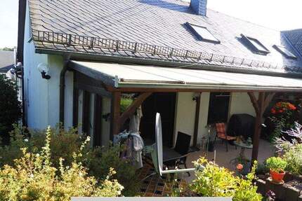 Einfamilienhaus mit separatem Apartment und großem Nebengebäude 6 zimmer