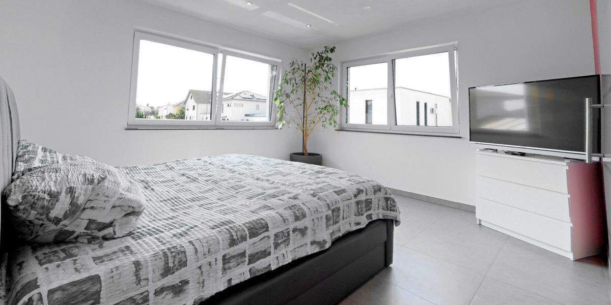 Einfamilienhaus Laupheim - 8 Zimmer, 255 m&sup2;, 1.199.000&euro; | Angebot:23482006