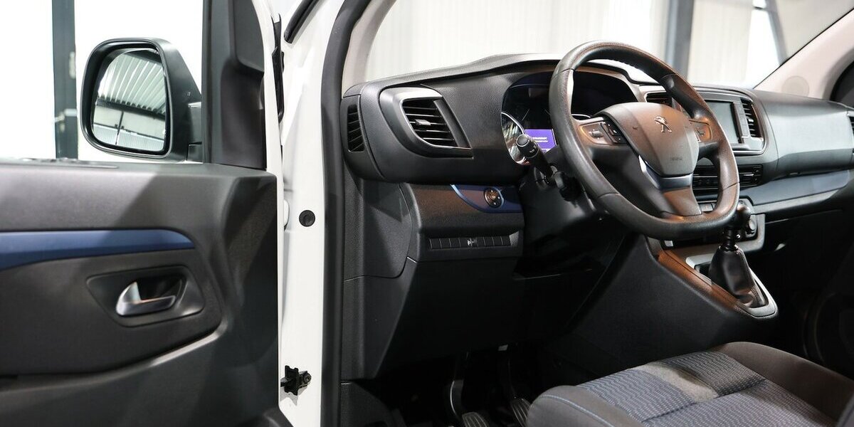 Peugeot Traveller 150 BLUE-HDI EXPERT ACTIVE L2 / 5-SITZ 50.000 km 27.444 &euro; Hamm 59077