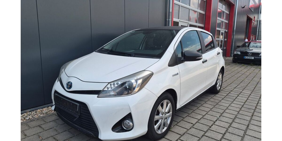 Toyota Yaris 140.000 km 7.900 &euro; Puchheim (nähe München) 82178