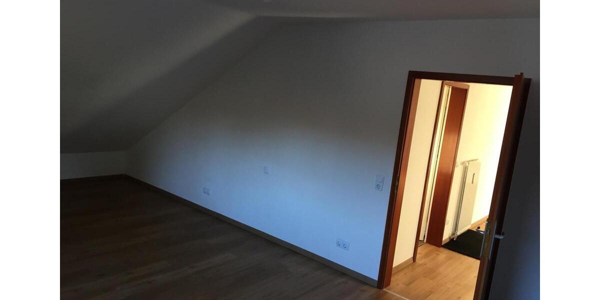 Dachgeschoßwohnung Rastatt - 2.5 Zimmer, 83 m&sup2;, 260.000&euro; | Angebot:26699602
