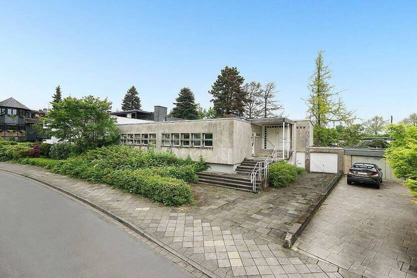 Praxis und Wohnen vereint: Attraktive Liegenschaft in begehrter Lage