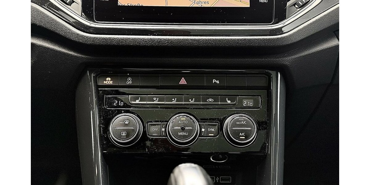 VW T-Roc R-line / Pano / 1. Hd / Kamera / AHK 93.000 km 23.690 &euro; Mönchengladbach 41066