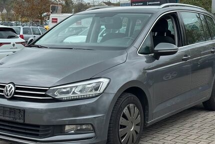 VW Touran 142.356 km 11.980 &euro; Oberderdingen 75038