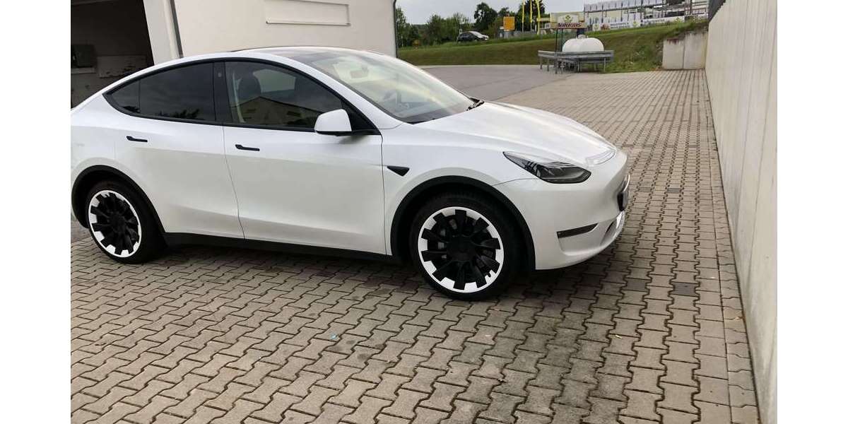 Tesla Model Y 65.000 km 34.900 &euro; Vilshofen 94474