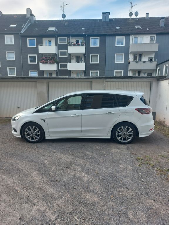 S-Max