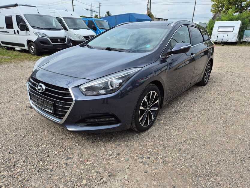 Hyundai i40 153.000 km 11.300 € Ludwigshafen 67065
