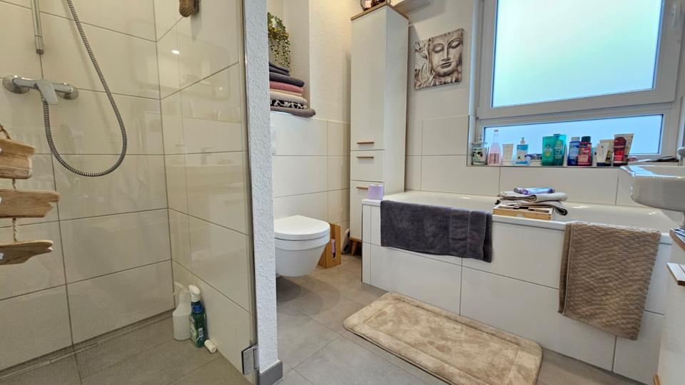 Reihenhaus Duisburg Essenberg - 5 Zimmer, 142 m&sup2;, 1.950&euro; | Angebot:25368987