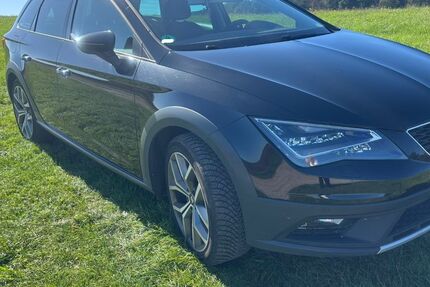 Seat Leon 175.000 km 9.190 &euro; Schlitz 36110