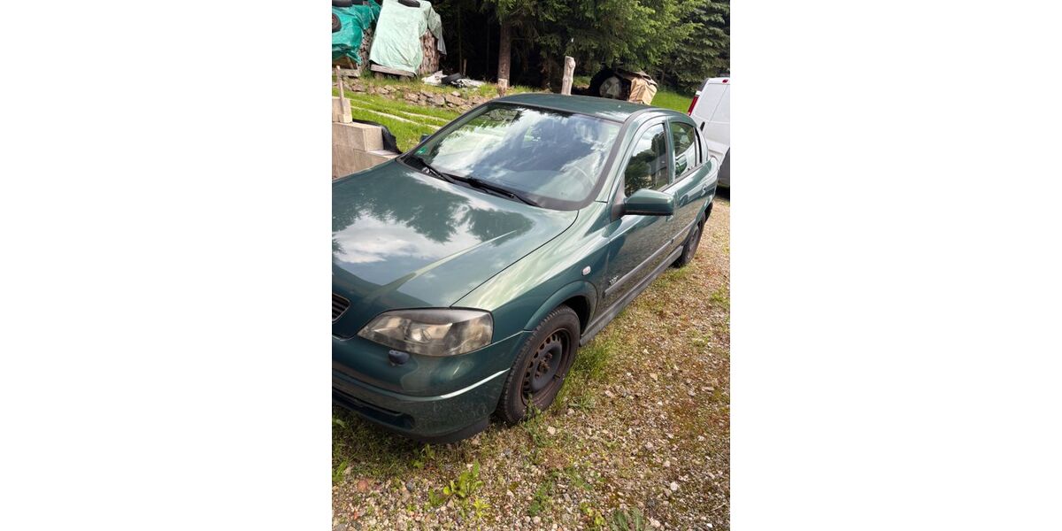 Opel Astra 96.616 km 2.400 &euro; Olbernhau 09526