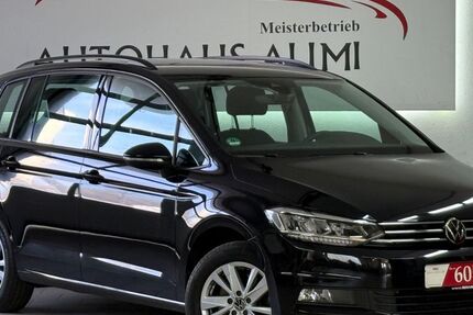 VW Touran 67.000 km 27.590 € Neustadt/Donau 93333