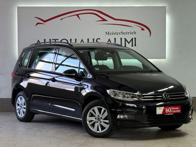 VW Touran 67.000 km 27.590 € Neustadt/Donau 93333