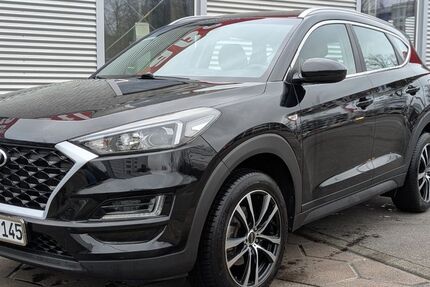 Hyundai TUCSON 25.500 km 16.990 &euro; Hamburg 22549