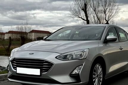 Ford Focus 46.300 km 11.990 &euro; Erfurt 99084