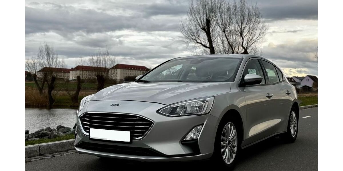 Ford Focus 46.300 km 11.990 &euro; Erfurt 99084