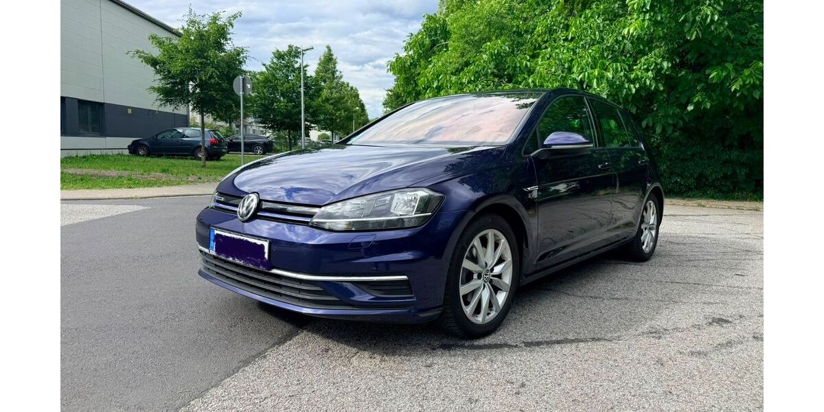 VW Golf 98.000 km 14.400 &euro; Wiesbaden 65205