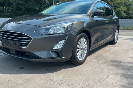 Ford Focus 127.000 km 15.390 &euro; Beselich 65614