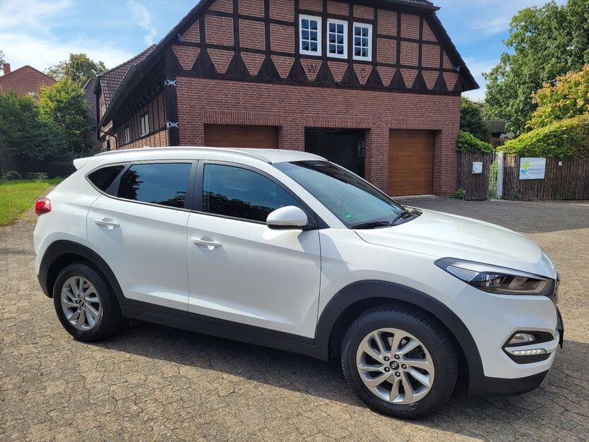 Hyundai TUCSON 102.980 km 15.500 € Isernhagen 30916