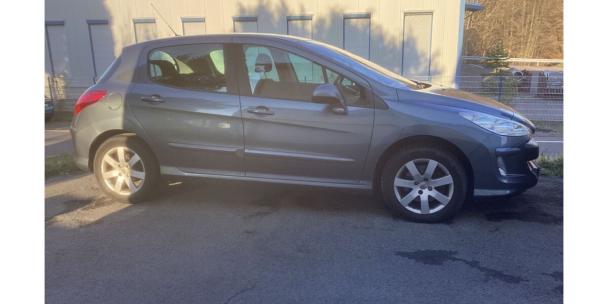 Peugeot 308 165.000 km 2.999 &euro; Gummersbach 51647
