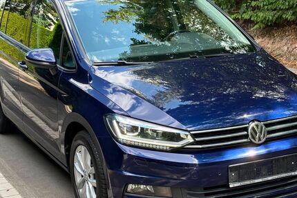 VW Touran 132.500 km 15.999 &euro; Stadtallendorf 35260