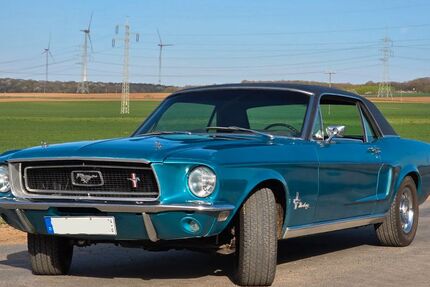 Ford Mustang 82.617 km 31.800 &euro; Würzburg 97072