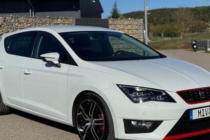 Seat Leon 105.192 km 11.900 &euro; Mühlhausen 92360
