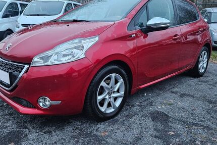 Peugeot 208 89.000 km 6.000 &euro; Steinfurt 48565