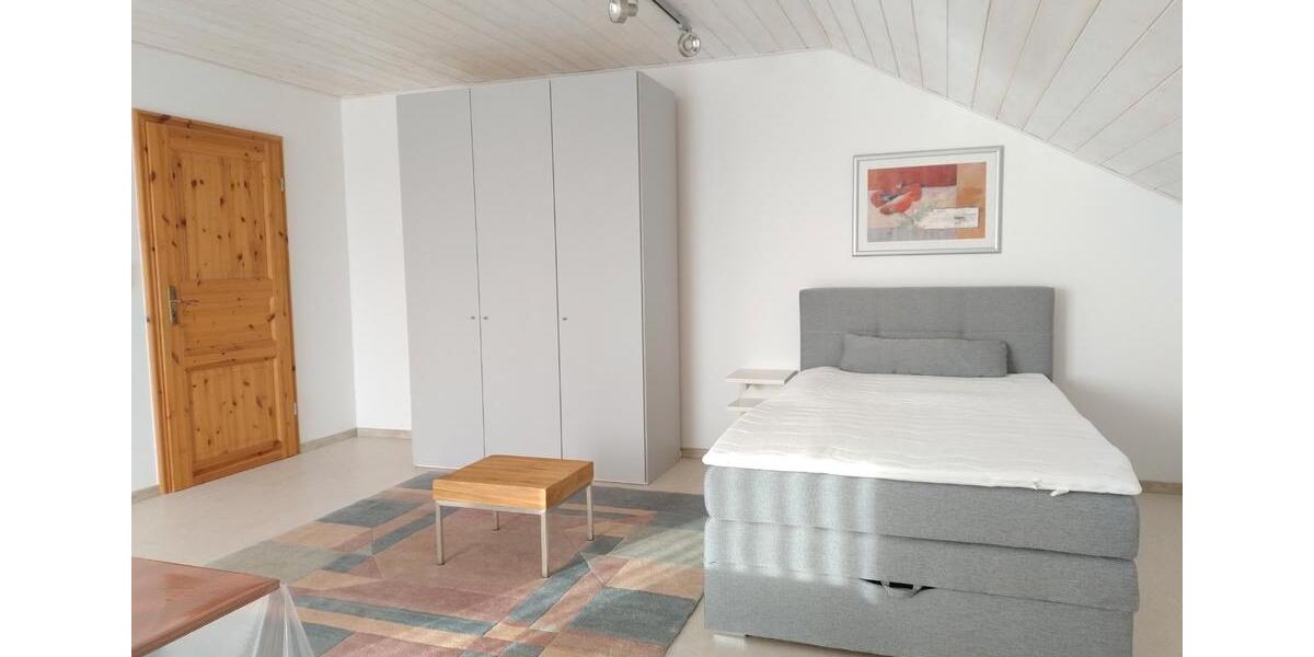 Dachgeschoßwohnung Bogen - 1 Zimmer, 48 m&sup2;, 400&euro; | Angebot:26585580