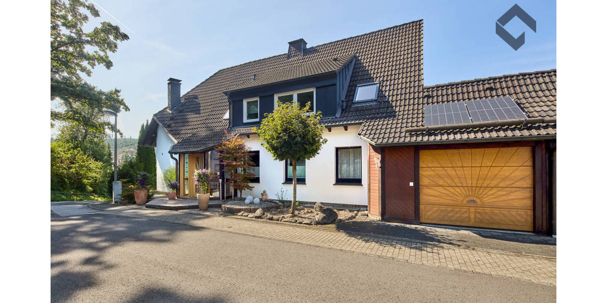 Mehrfamilienhaus, Wohnhaus Finnentrop - 7 Zimmer, 308 m&sup2;, 499.500&euro; | Angebot:23956894