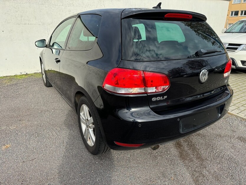 VW Golf 145.450 km 3.700 € Berlin 10178