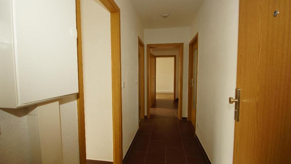 Etagenwohnung Dippoldiswalde - 4 Zimmer, 69 m&sup2;, 393&euro; | Angebot:24476941