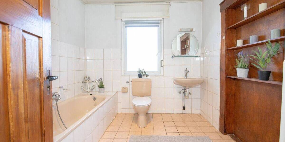 Etagenwohnung Ingelheim - 4 Zimmer, 96 m&sup2;, 250.000&euro; | Angebot:26036909