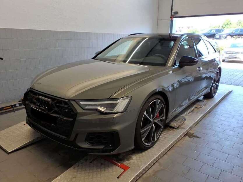 Audi S6 17.300 km 68.240 € Wackersdorf 92442