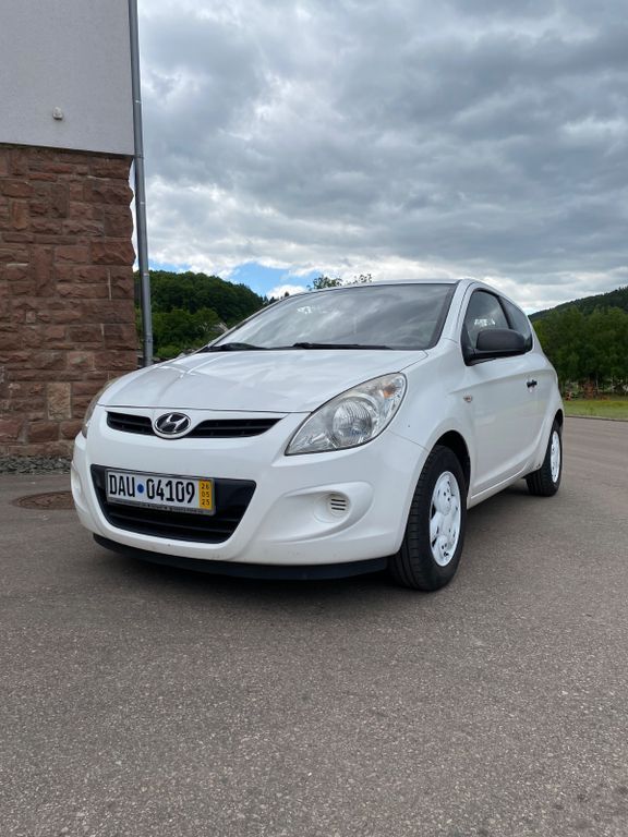 i20
