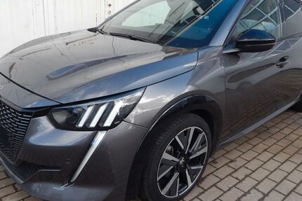 Peugeot 208 100.000 km 11.300 &euro; Kehl 77694