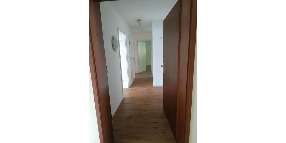 Erdgeschoßwohnung Bad Brückenau - 3 Zimmer, 88 m&sup2;, 180.000&euro; | Angebot:26745674