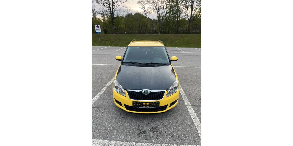 Skoda Fabia 273.616 km 2.350 &euro; Bad Reichenhall 83435